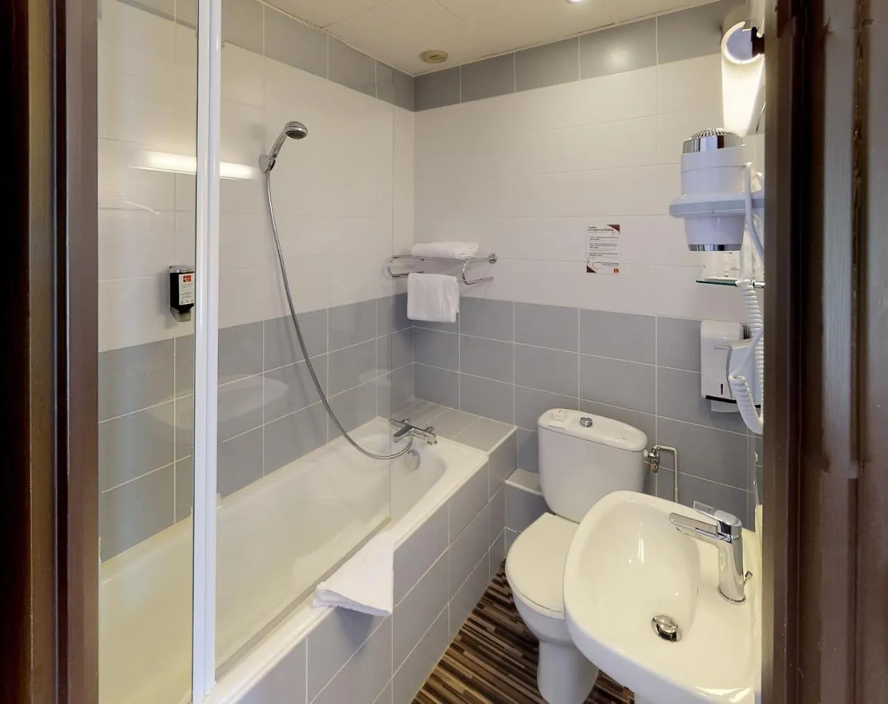 Hotel De France Contact-Hotel Evian-les-Bains France